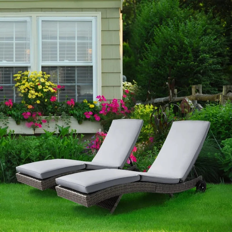 Wicker Chaise Lounge Chair